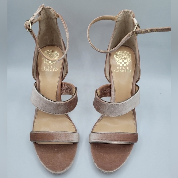 Vince Camuto Robeka Chunky High Heel sandal in blush 9.5 - Picture 3 of 13